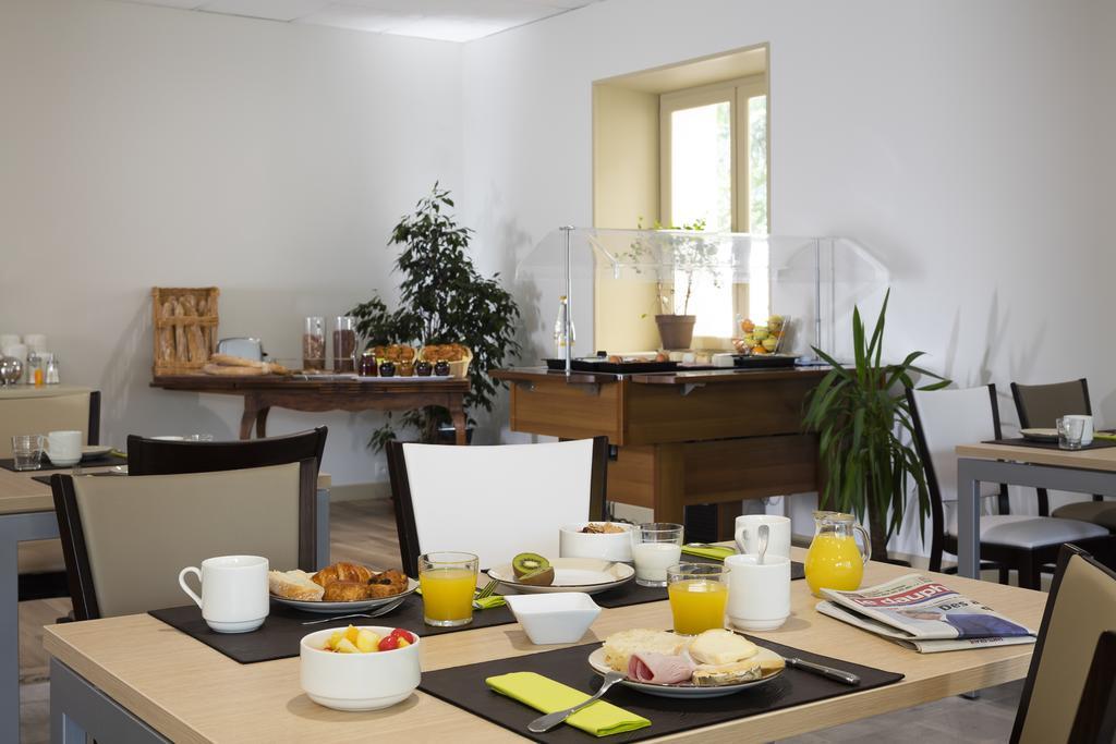 Logis Hotel Restaurant Les Cedres Joyeuse Zewnętrze zdjęcie