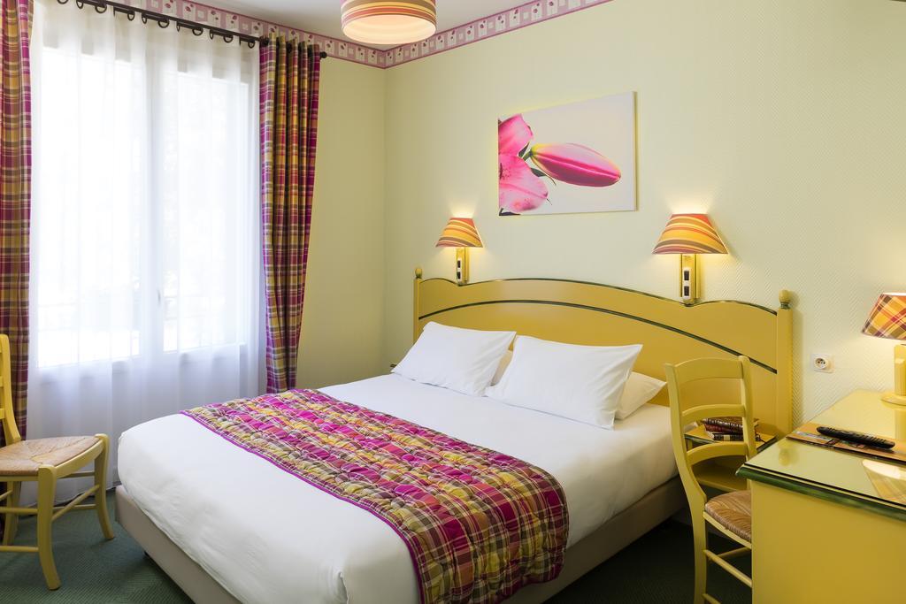 Logis Hotel Restaurant Les Cedres Joyeuse Zewnętrze zdjęcie