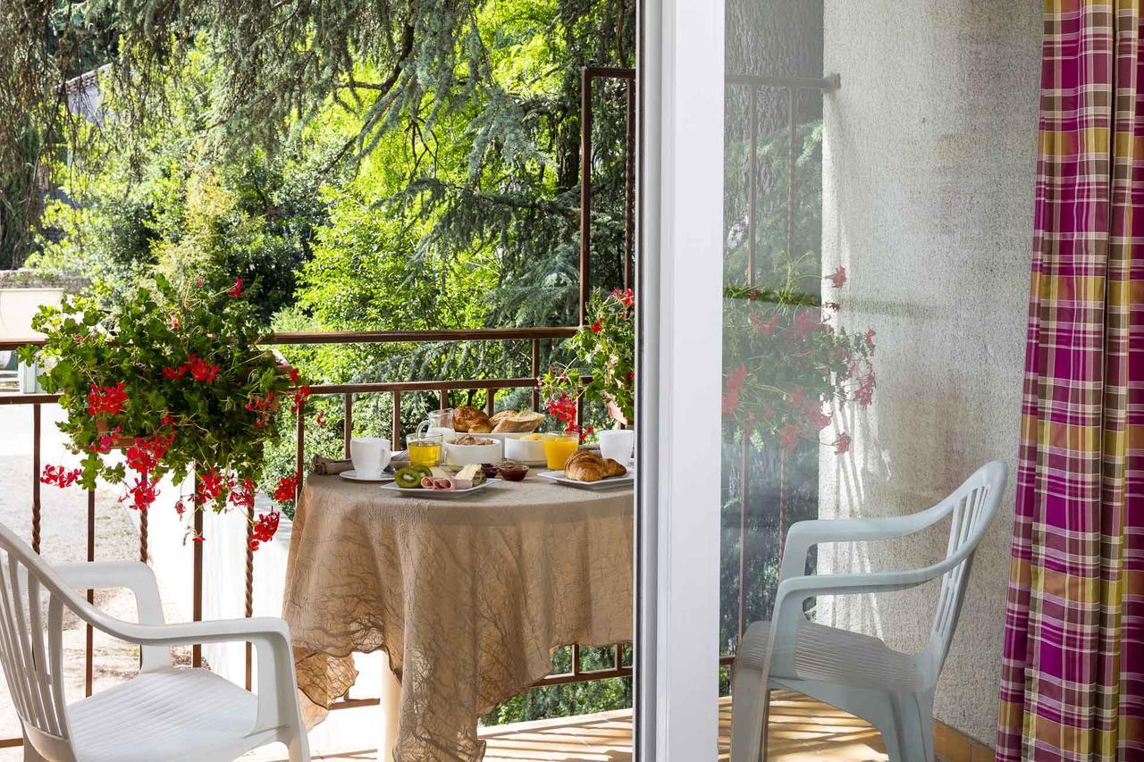 Logis Hotel Restaurant Les Cedres Joyeuse Zewnętrze zdjęcie