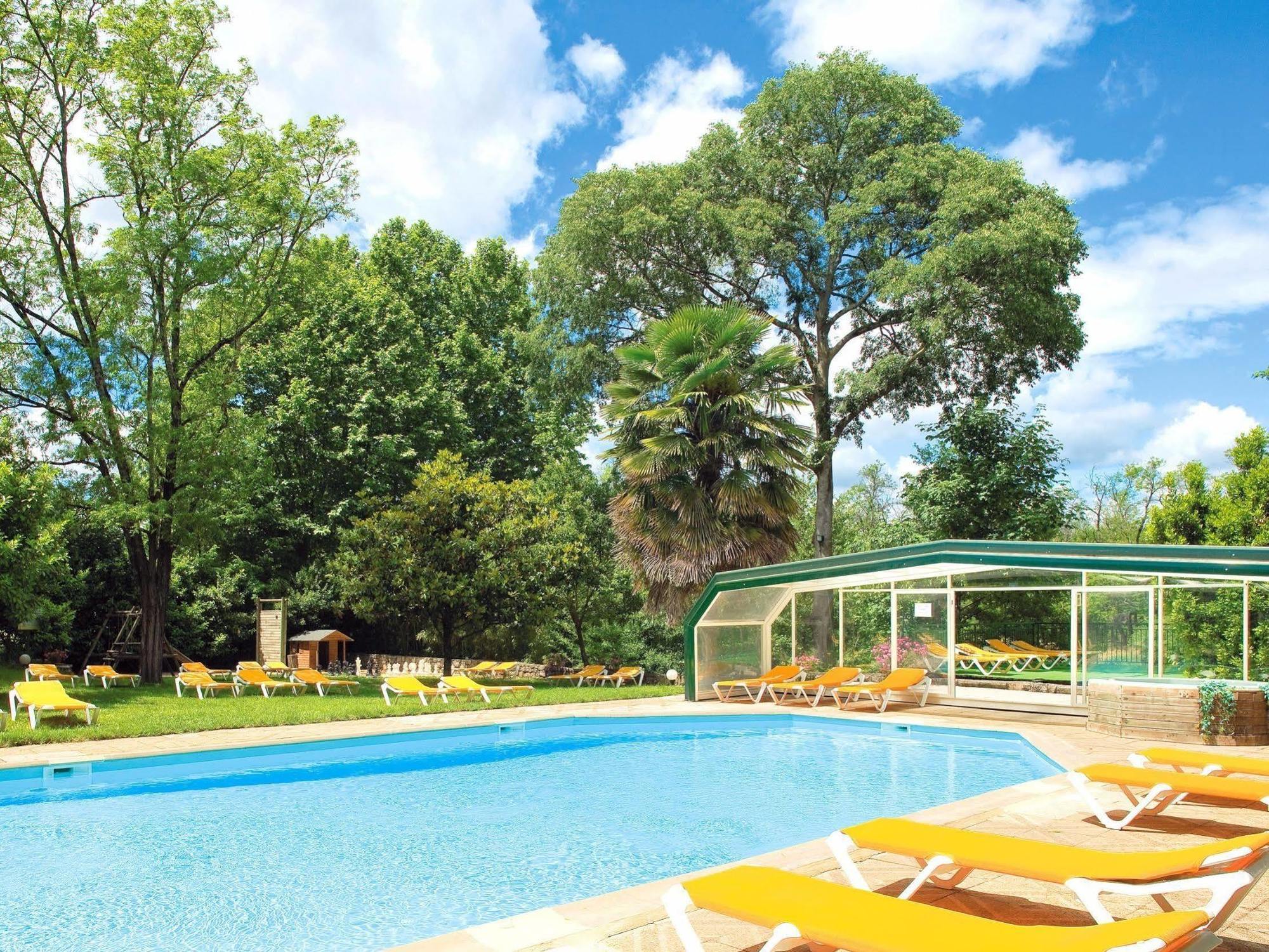 Logis Hotel Restaurant Les Cedres Joyeuse Zewnętrze zdjęcie
