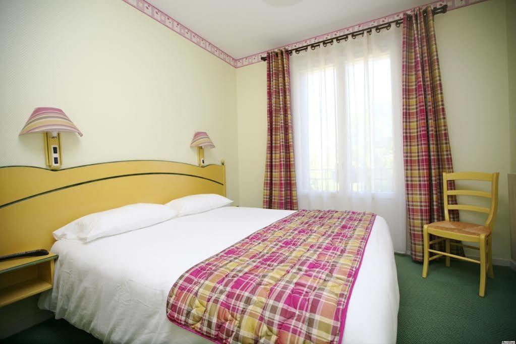 Logis Hotel Restaurant Les Cedres Joyeuse Zewnętrze zdjęcie